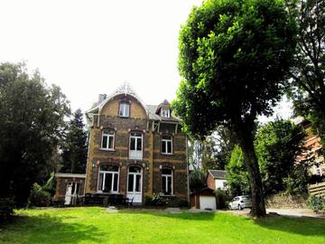 Villa pour 15 personnes, avec jardin et vue sur le lac ainsi que terrasse et piscine à Spa