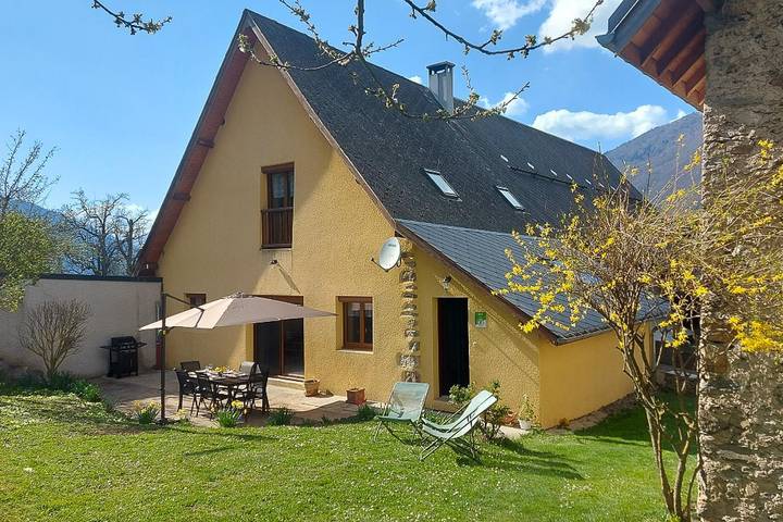 Gîte pour 7 personnes, avec jardin et terrasse