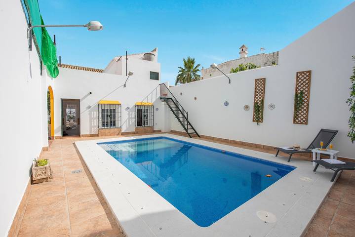Casa rural con piscina para 10 personas, Se admiten mascotas en Sierra Sur de Sevilla