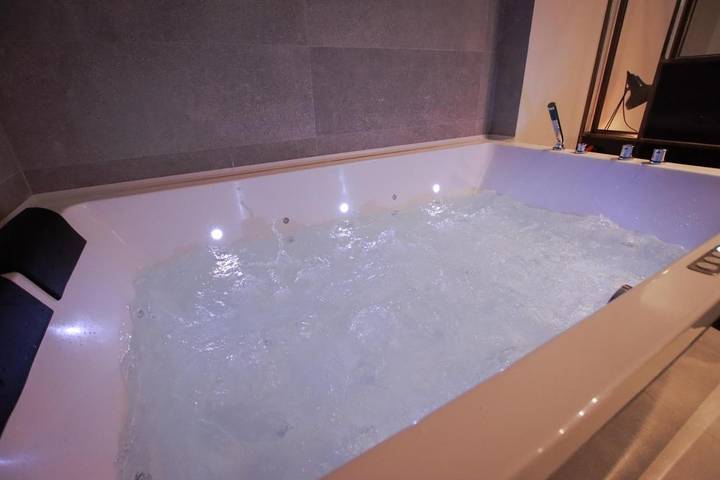 Apartamento para 2 personas, con Balcón además de Jacuzzi y Vistas en Morella