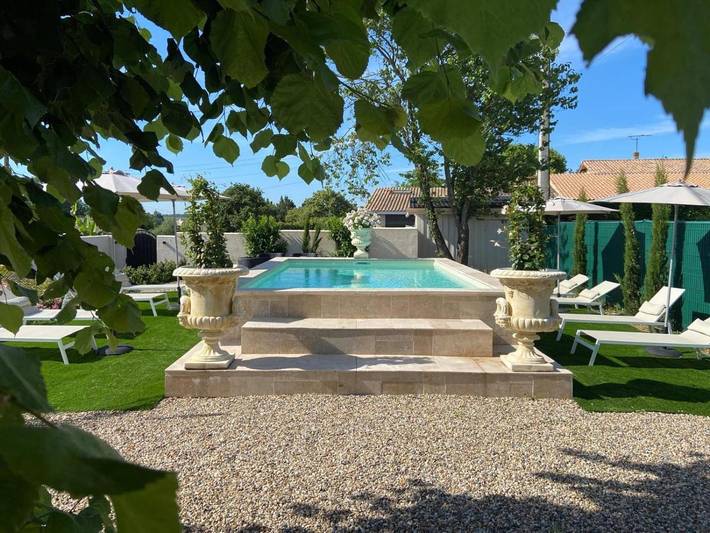 Location de vacances pour 9 personnes, avec Terrasse ainsi que Piscine et Vue à Mérignas