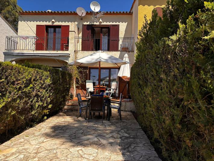 Casa rural para 4 personas, con Balcón y Terraza además de Jardín y Piscina en Torroella de Montgrí - 2