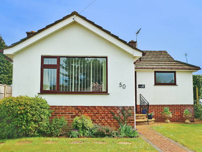 Cottage for 5 people, with garden, with pets in Poole