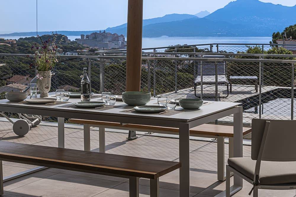 Villa pour 10 Personnes dans Calvi, Région de Calvi