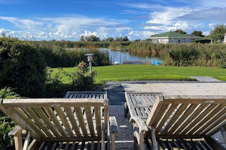 Ferienhaus für 10 Personen, mit Sauna und Whirlpool sowie Garten, mit Haustier in Makkum