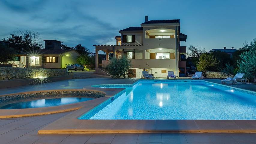 Ferienhaus für 11 Personen, mit Garten und Pool in Razanac - 4