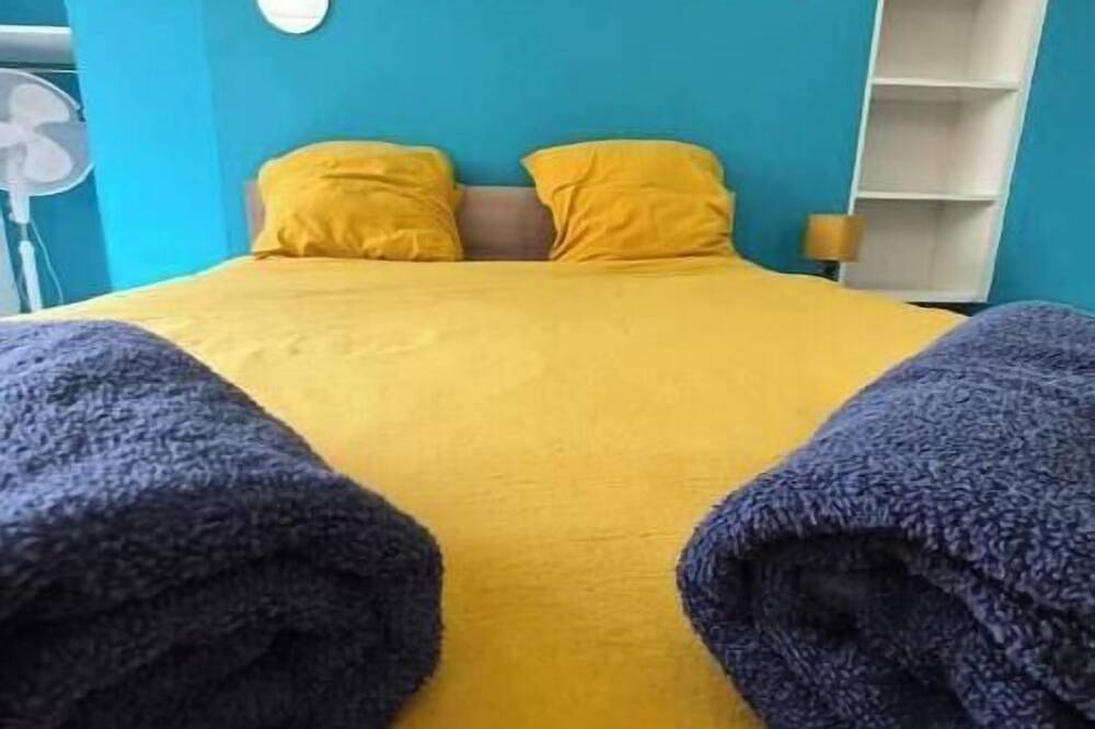 Entire apartment, Cozy Studio - Historic Center - Sleeps 2 in Bourges, Bourges region
