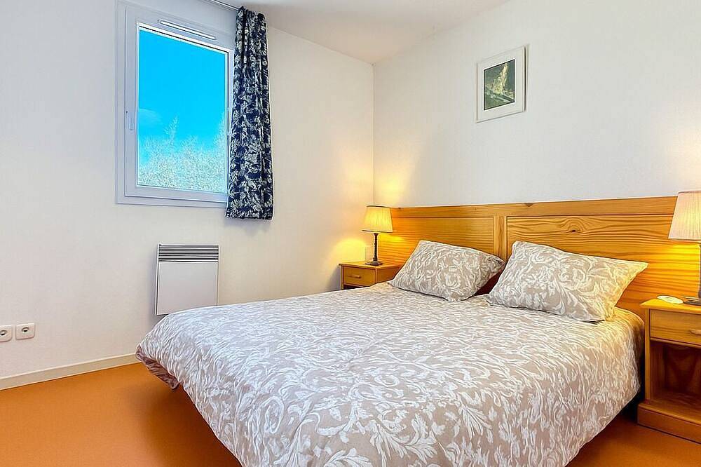 Entire apartment, Les Deux Terrasses, 6 guests, Pool in Calvisson in Calvisson, Nimes region