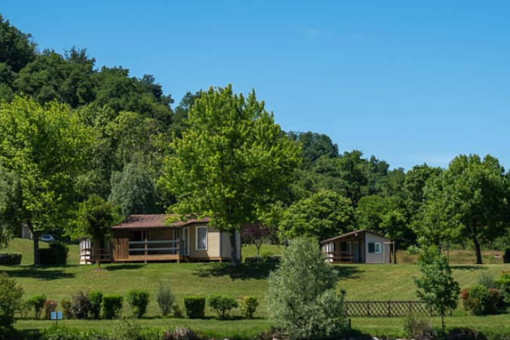 Chalet para 6 personas con terraza en Domaine du Lac de Champos in Saint-Donat-sur-l'Herbasse, Región de Valence