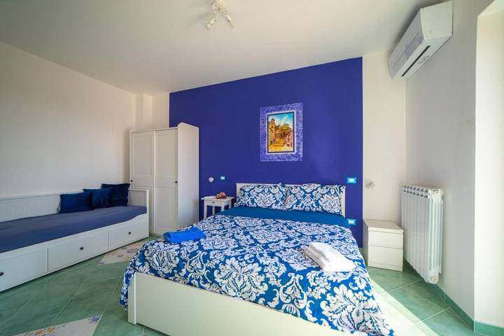 Chambre d’hôte pour 3 personnes, avec Balcon et Terrasse ainsi que Jardin et Vue à Agerola - 2