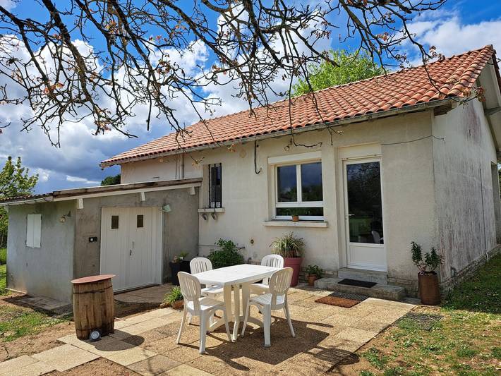 Gîte pour 4 personnes, avec jardin et terrasse, animaux acceptés