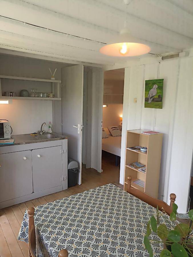 Location de vacances pour 4 personnes, avec terrasse ainsi que jardin et piscine, animaux acceptés à Guern - 3