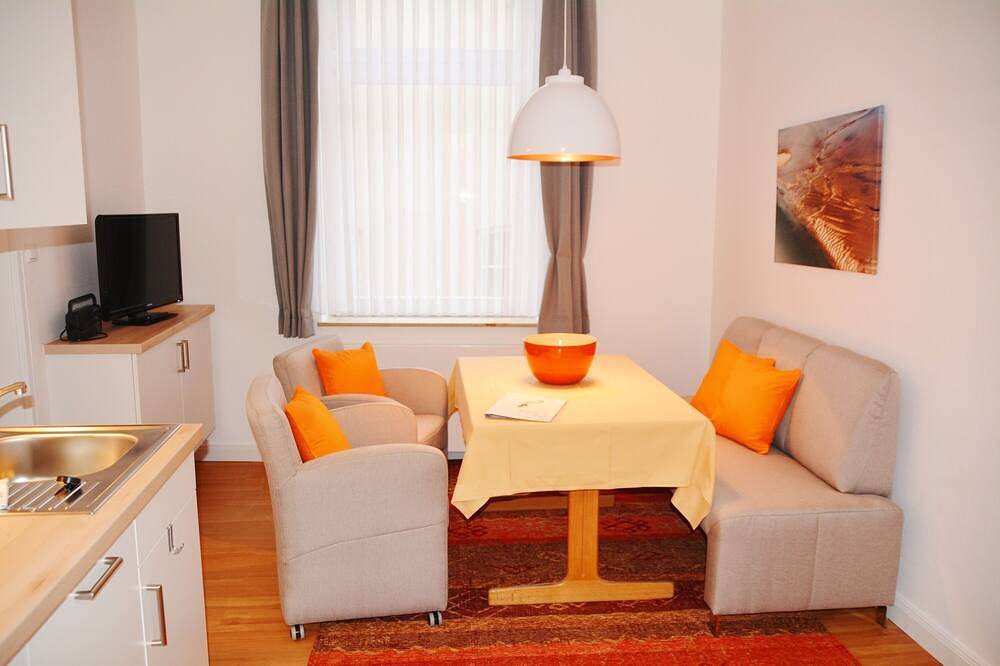 3-Raum-Apartment in zentraler Lage am Kurpark