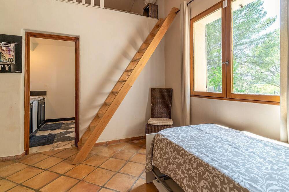 Awesome home in Venelles in Venelles, Aix-en-Provence region