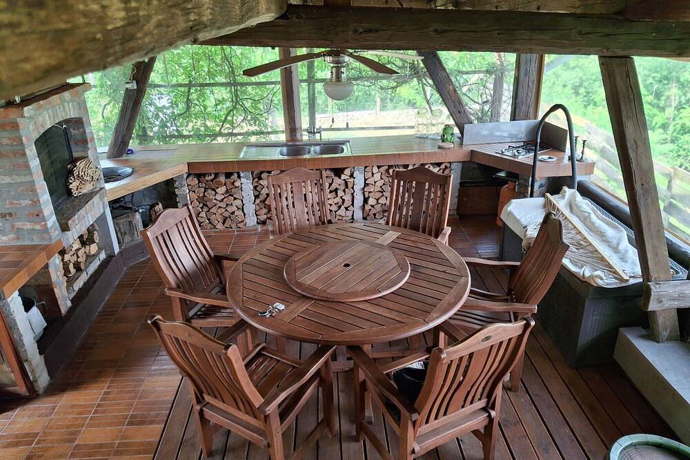 Holiday Home Nadira - Two Bedroom Apartment in Osijek-Baranja