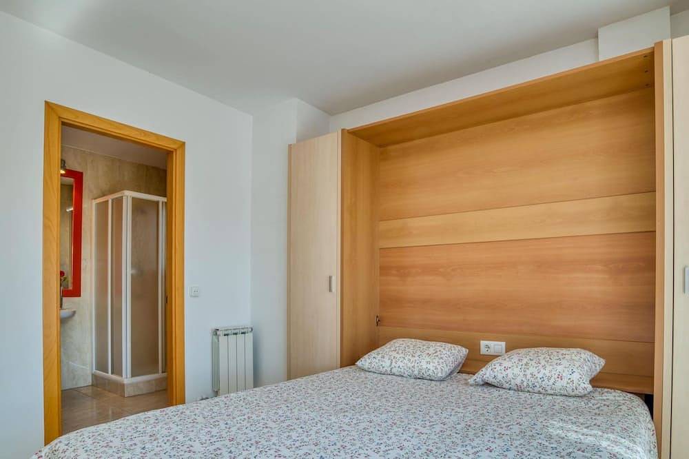 Entire apartment, Central S'agaró duplex with terrace and parking in S'Agaró, Platja d'Aro