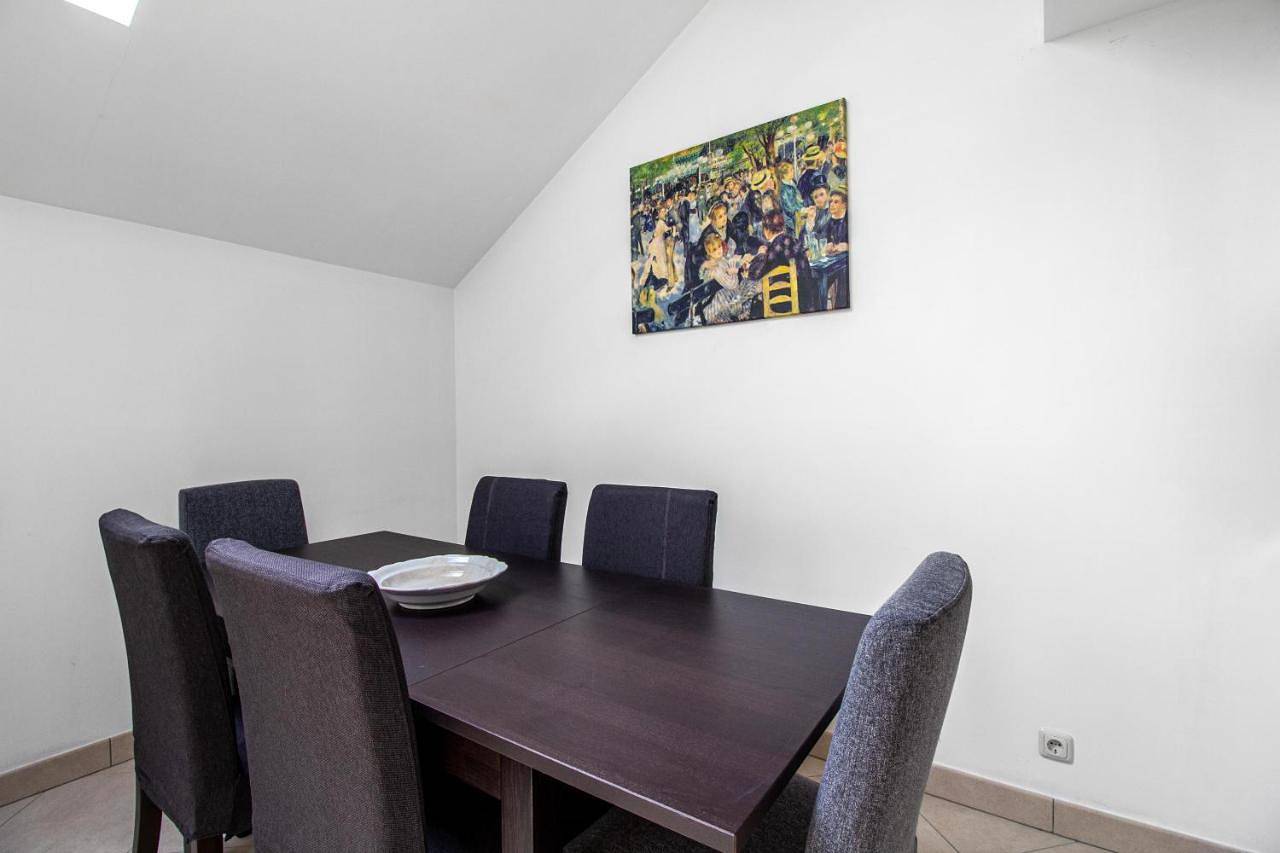 Appartement entier, Two-Bedroom Apartment in Luxembourg