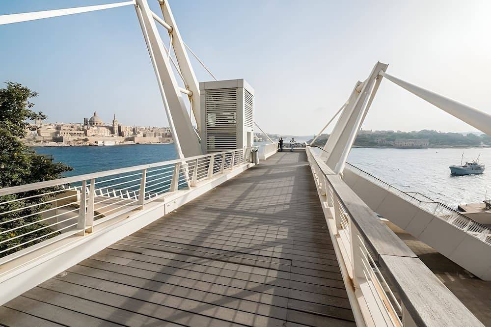 Geheel appartement, Chic 2Br Apartment, Ideal Location in Sliema, Malta