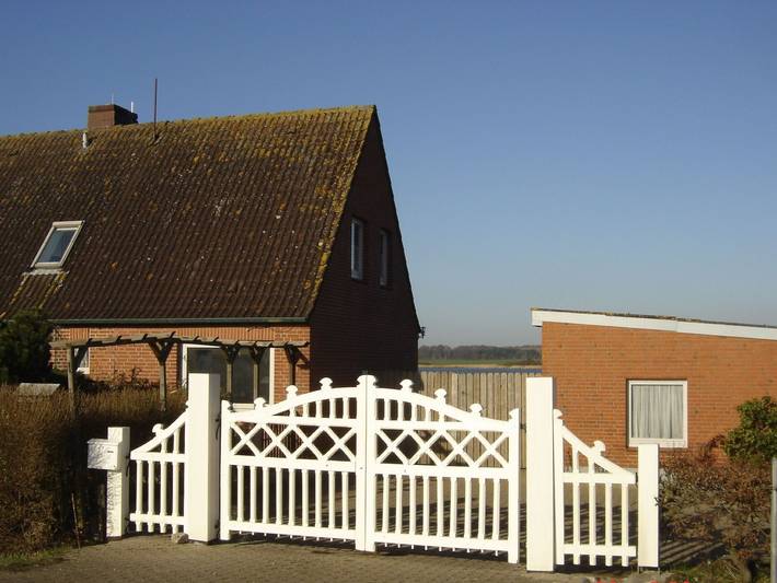 Ferienwohnung für 4 Personen, mit Garten und Ausblick sowie Seeblick und Balkon, kinderfreundlich in Maasholm