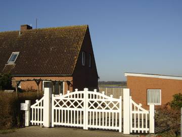 Ferienwohnung für 4 Personen, mit Balkon und Seeblick sowie Ausblick und Garten, kinderfreundlich in Maasholm