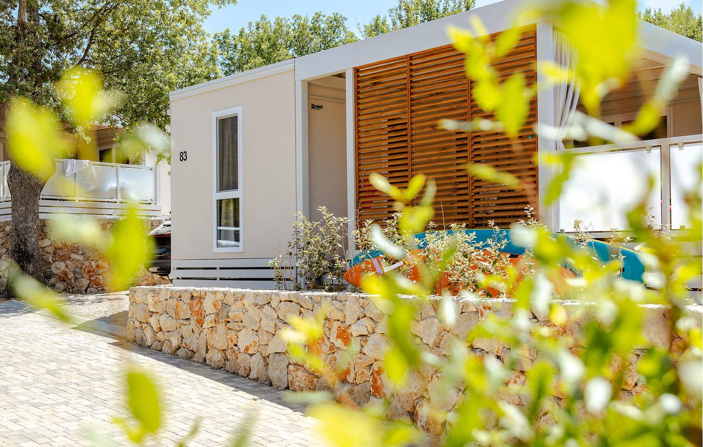 Reizendes Mobilheim mit Meerblick, Pool und WLAN – 2 km vom Strand entfernt in Brzac, Krk