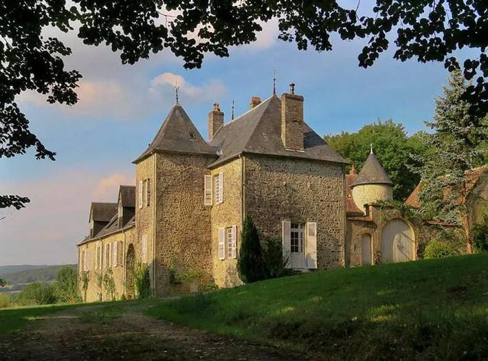 Location de vacances pour 8 personnes, avec Terrasse et Jardin ainsi que Piscine et Vue à Onlay