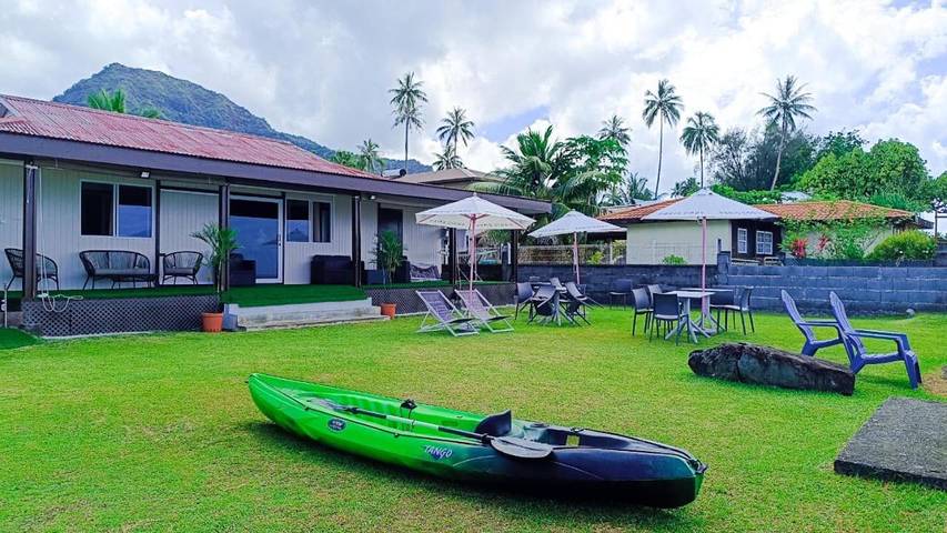 Location de vacances pour 2 personnes, avec vue et jardin, animaux acceptés dans Teahupo'o