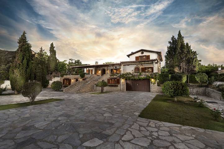 Villa pour 18 personnes, avec Jacuzzi et Jardin