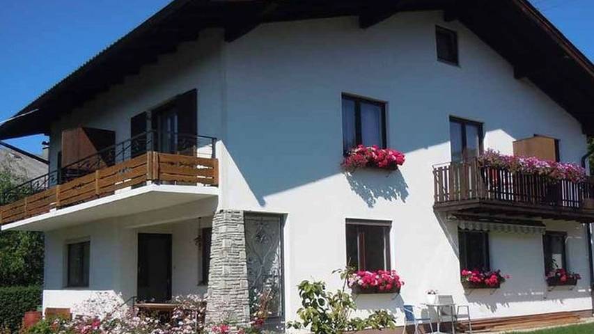 Ferienwohnung für 5 Personen, mit Garten in Weyregg am Attersee