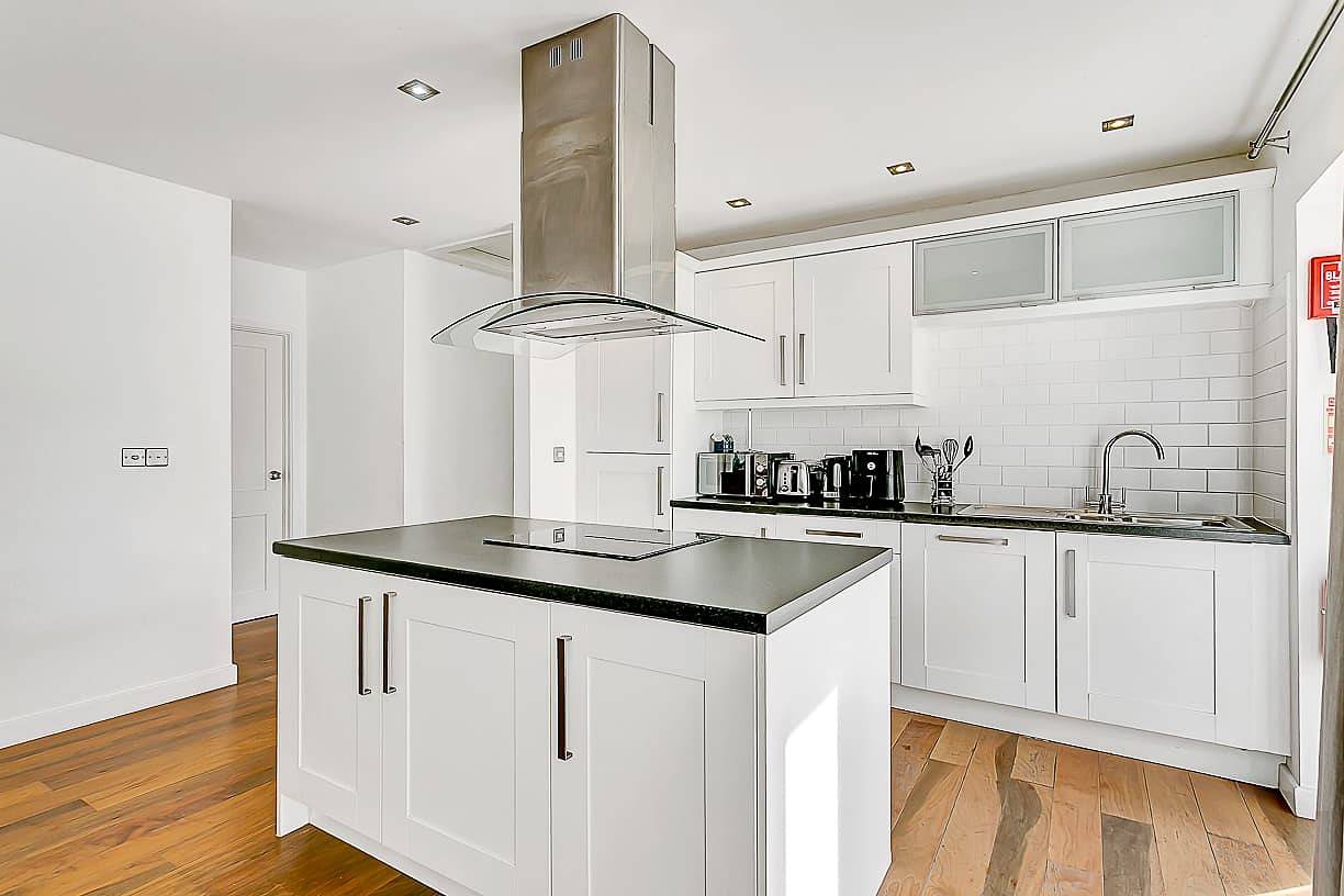 Modern and Bright 2Bed Holiday Chalet nr Sidmouth in Branscombe, Jurassic Coast