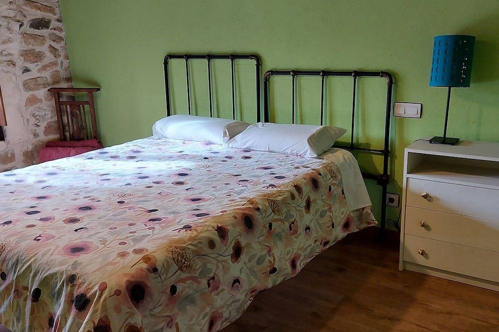 Rural apartment La Panera de la Tila for 2 people in Roscales de la Peña, Castrejón de la Peña