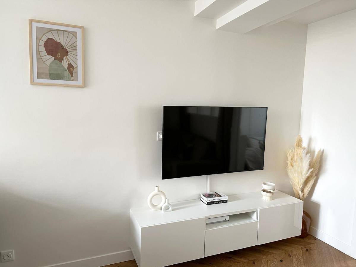 Appartement entier, One-Bedroom Apartment in Saint-Germain-en-Laye, Yvelines