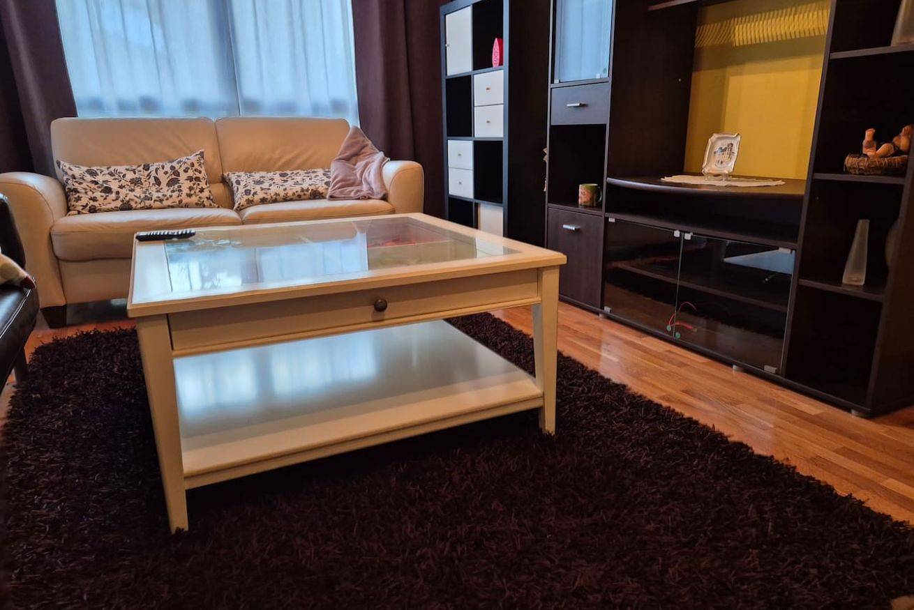 Ganze Wohnung, Charming Garden Apartment with Full Kitchen & Washer in Laviana, Cordillera Cantábrica