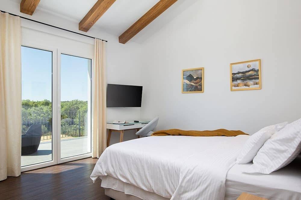 Elegante Villa Dolce Bacio mit Swimmingpool in Kavran, Südküste Istrien