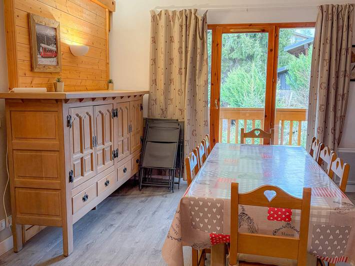 Gîte pour 8 personnes, avec balcon, animaux acceptés dans Office De Tourisme De Notre Dame De Bellecombe - 2