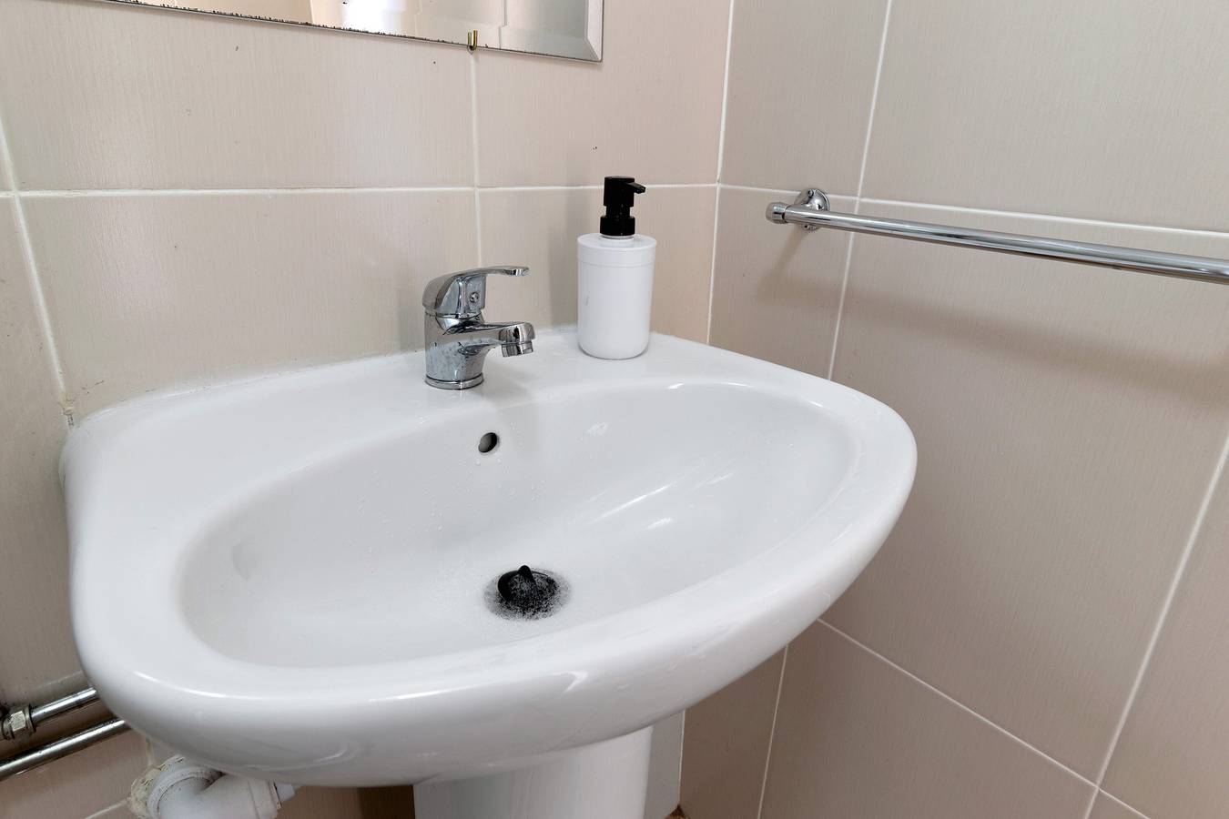 Entire studio, Studio 'Casa 2' with Mountain View, Shared Garden and Wi-Fi in Insalde e Porreiras, Viana do Castelo District