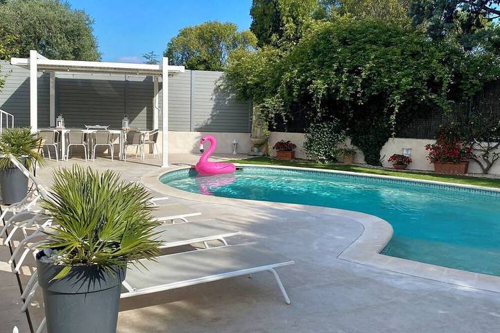 Villa pour 9 personnes, avec balcon et jardin à Cagnes-sur-Mer