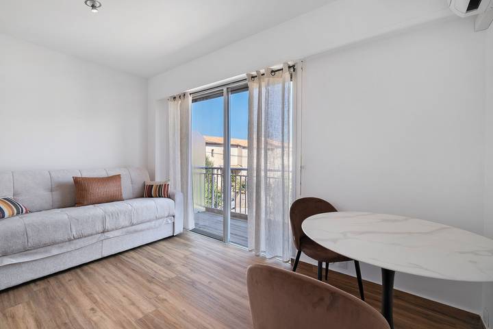 Location de vacances pour 2 personnes, avec Balcon dans Cros de Cagnes