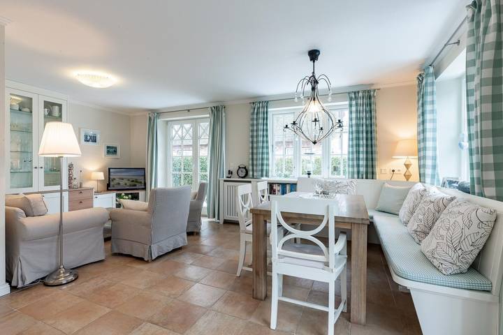 Ferienhaus für 5 Personen, mit Garten und Terrasse in Borgsum - 2