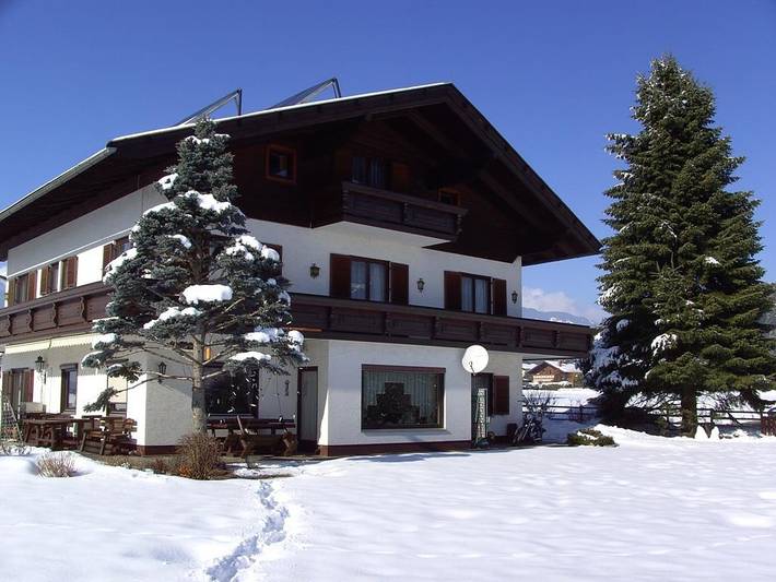 Pension für 2 Personen, mit Balkon und Garten sowie Seeblick und Ausblick in Seeboden
