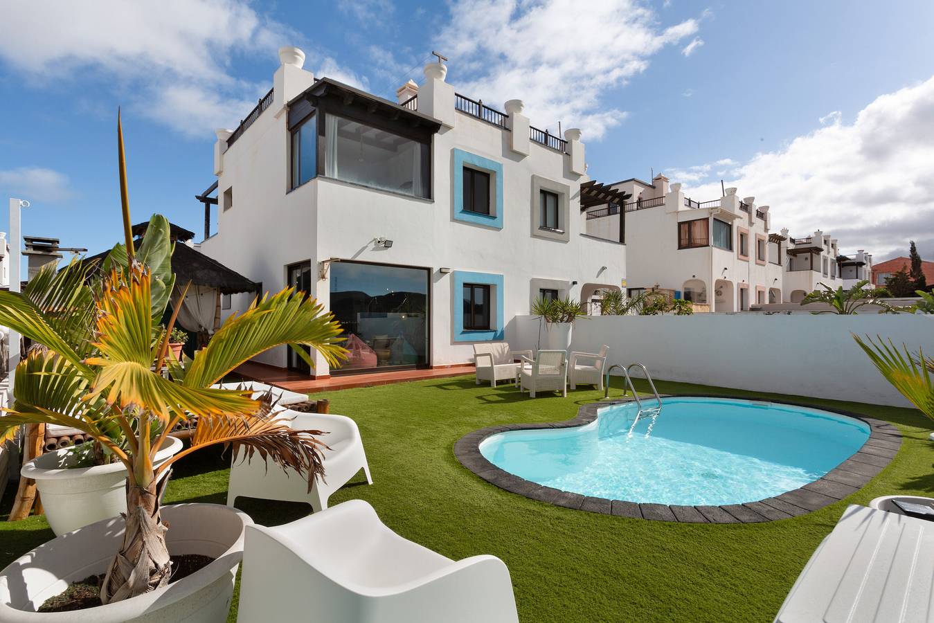 Vacation 'La Casa Del Volcano Corralejo' with Sea View, Private Pool and Wi-Fi in Geafond, La Oliva
