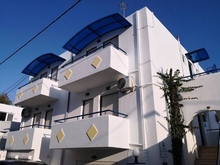Appartement de vacances pour 4 personnes, avec piscine et jardin