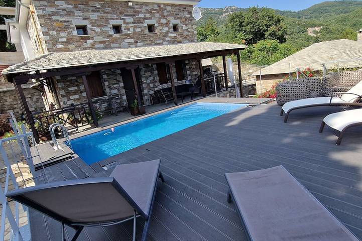 Ferienhaus für 8 Personen, mit Garten und Whirlpool am Pilion