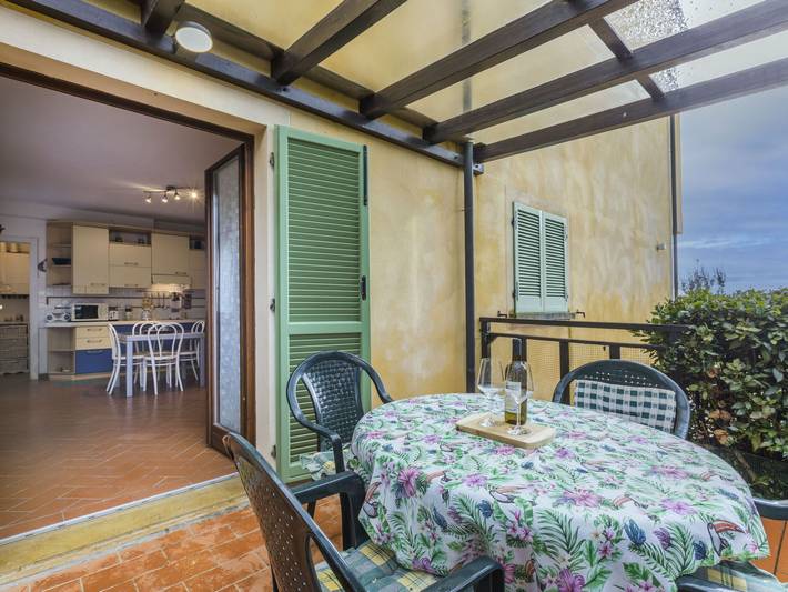 Appartamento per 2 persone, con giardino e piscina in Monteverdi Marittimo