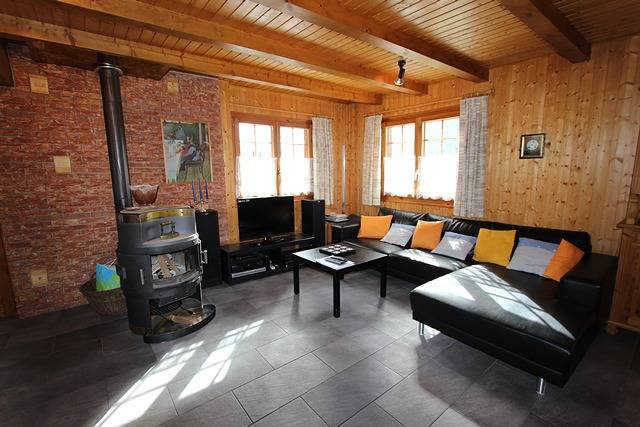 Gîte pour 6 personnes, avec jardin, adapté aux familles à Château-d' Œx - 2