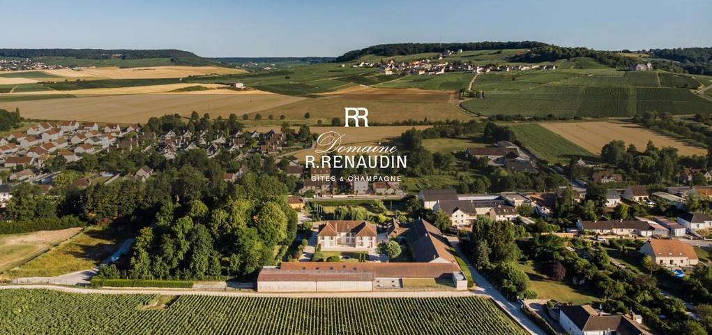 Maison d’hôte pour 4 personnes, avec vue et jardin à Moussy