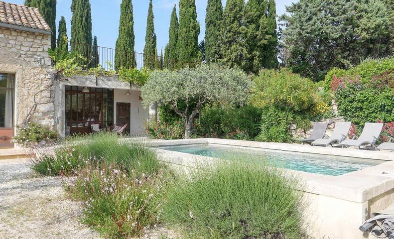 Location de vacances pour 9 personnes, avec piscine et jardin à La Garde-Adhémar - 2