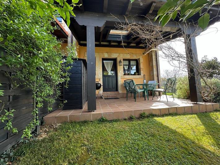 Ferienhaus für 6 Personen, mit Balkon und Terrasse sowie Garten und Ausblick