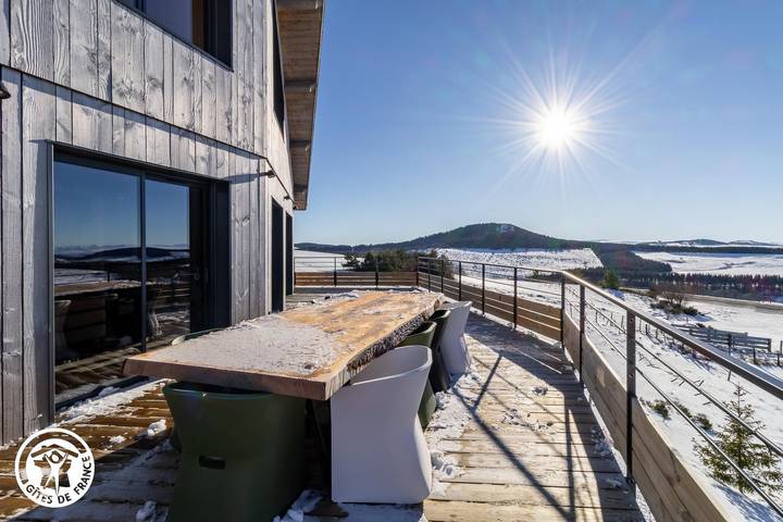 Gîte pour 8 personnes, avec sauna et terrasse ainsi que jacuzzi et jardin dans Super Besse - 4