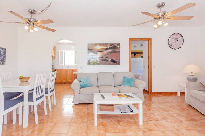 Gîte pour 7 personnes, avec jardin à Arenal d'en Castell - 4